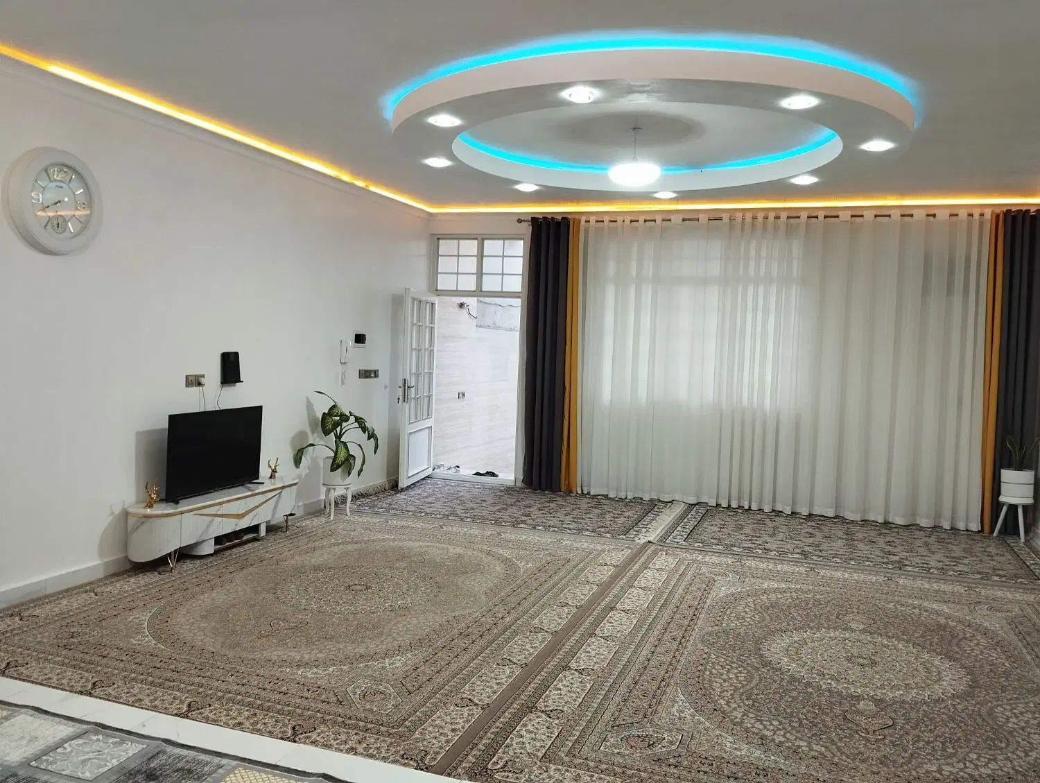 فروش خانه ویلایی ۱۲۰ متر ۱ خوابه در فلک الدین|فروش خانه و ویلا|خرم‌آباد, |دیوار