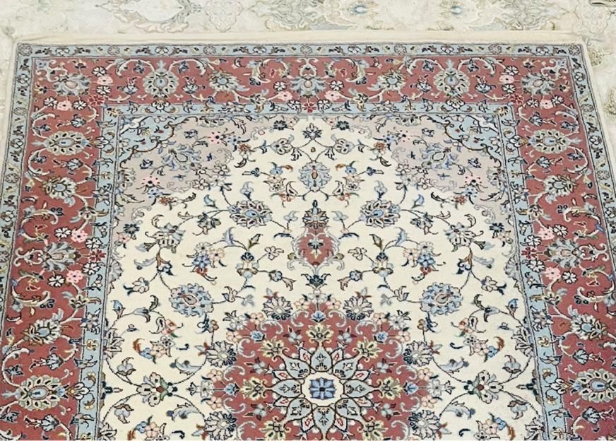 فرش دستباف کاشان ابعاد۲/۲۰ در۱/۵(کنار منزل باروکش)|فرش|اصفهان, خواجو|دیوار