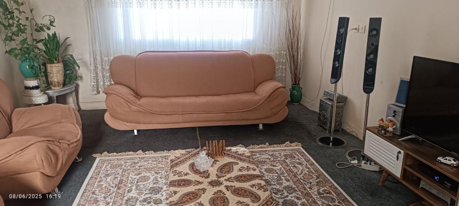 مبلمان پارچه ای ۷نفره|مبلمان خانگی و میز عسلی|قزوین, |دیوار