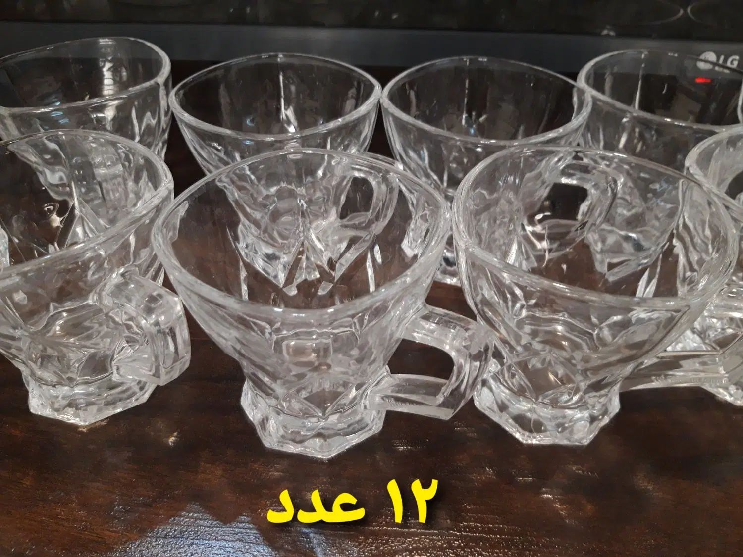 تعدادی ظروف شیشه ای|ظروف سرو و پذیرایی|رشت, گلسار|دیوار