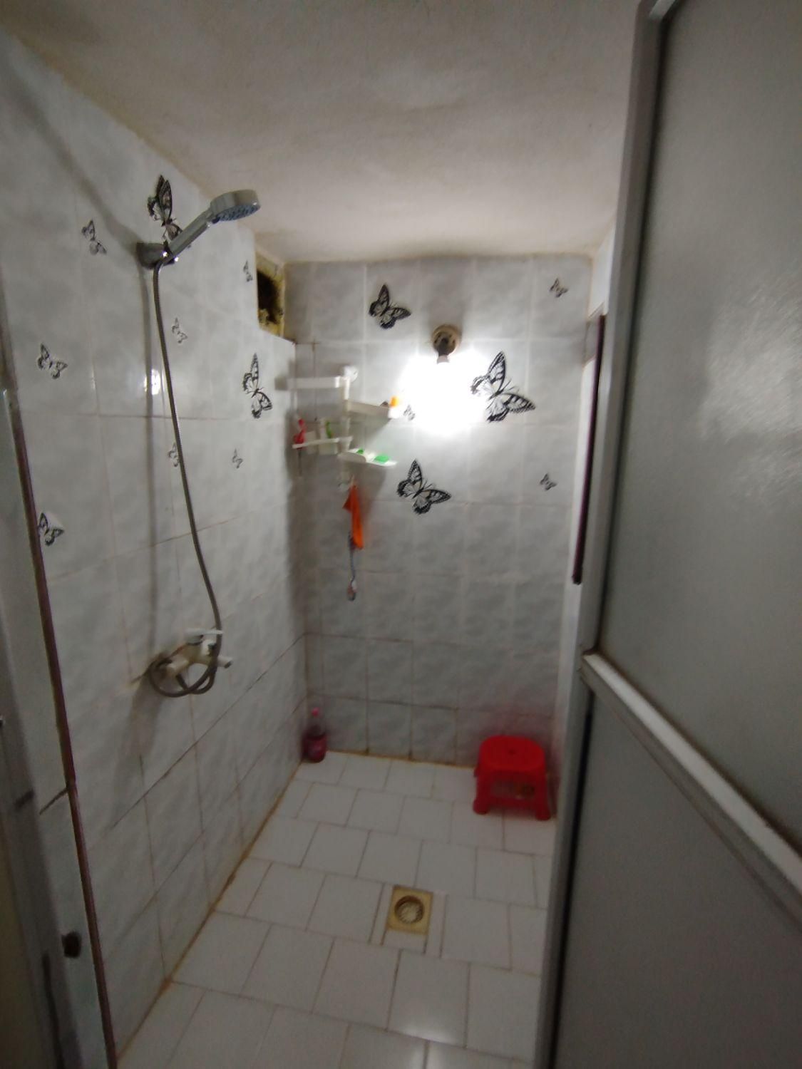 مرکز شهر دو خوابه با دو پارکینگ و کلیه امکانات|اجارهٔ کوتاهمدت ویلا و باغ|رشت, فلسطین|دیوار