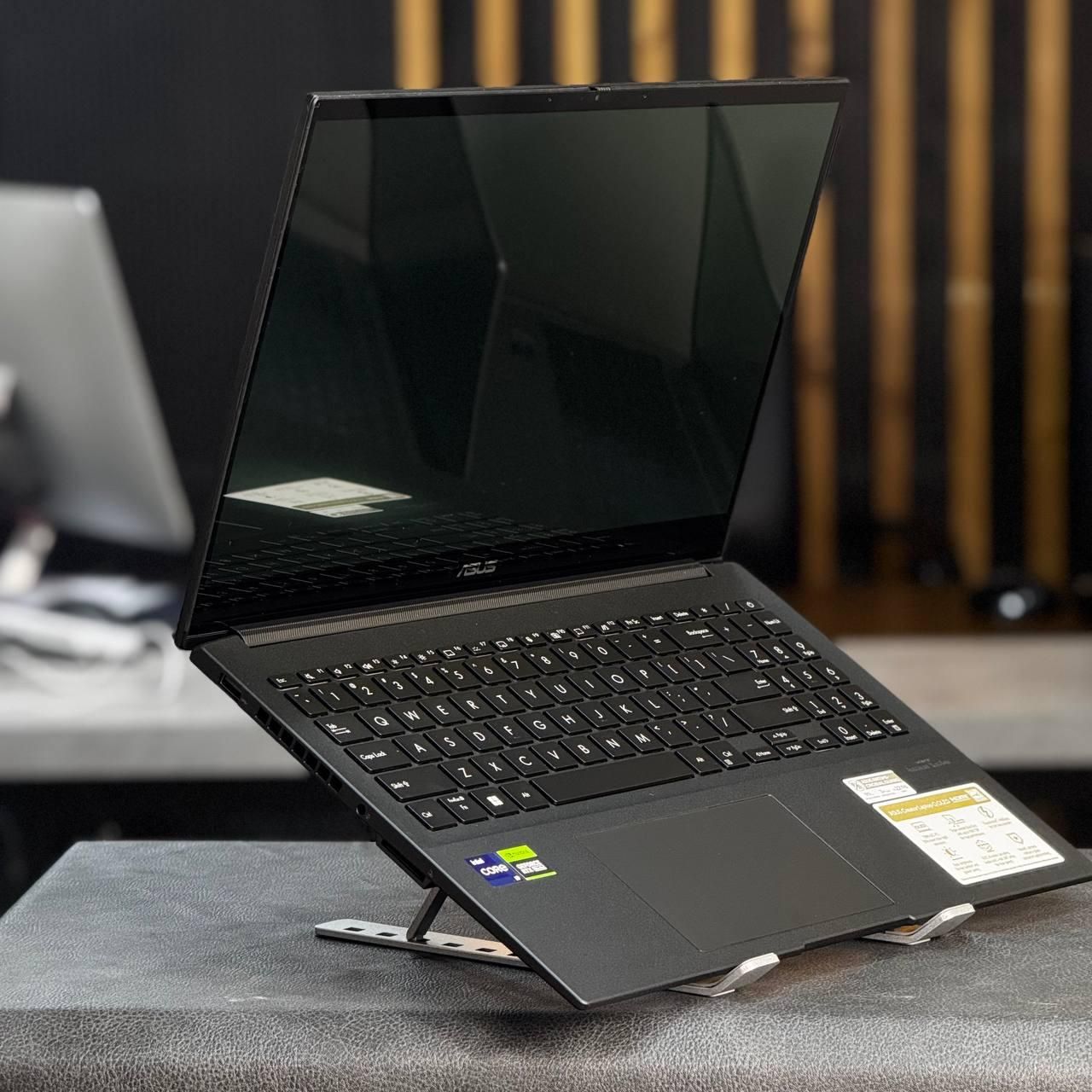 لپ تاپ Asus Creator i9-1900H با گرافیک شش نوآکبند|رایانه همراه|یزد, |دیوار