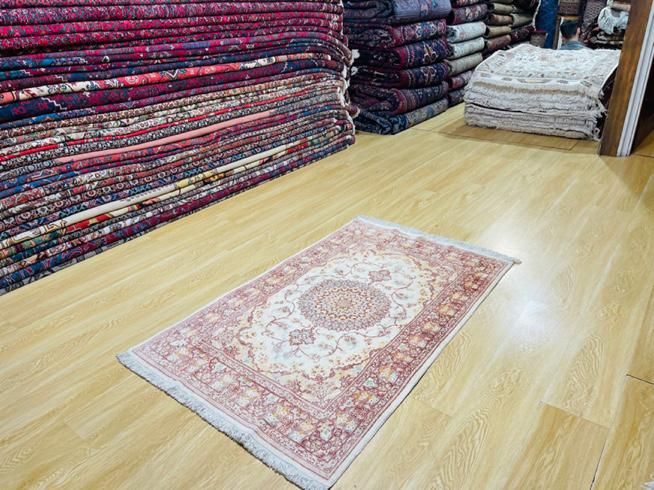 فرش تمام ابریشم قم دست بافت|فرش|تهران, سلسبیل جنوبی|دیوار