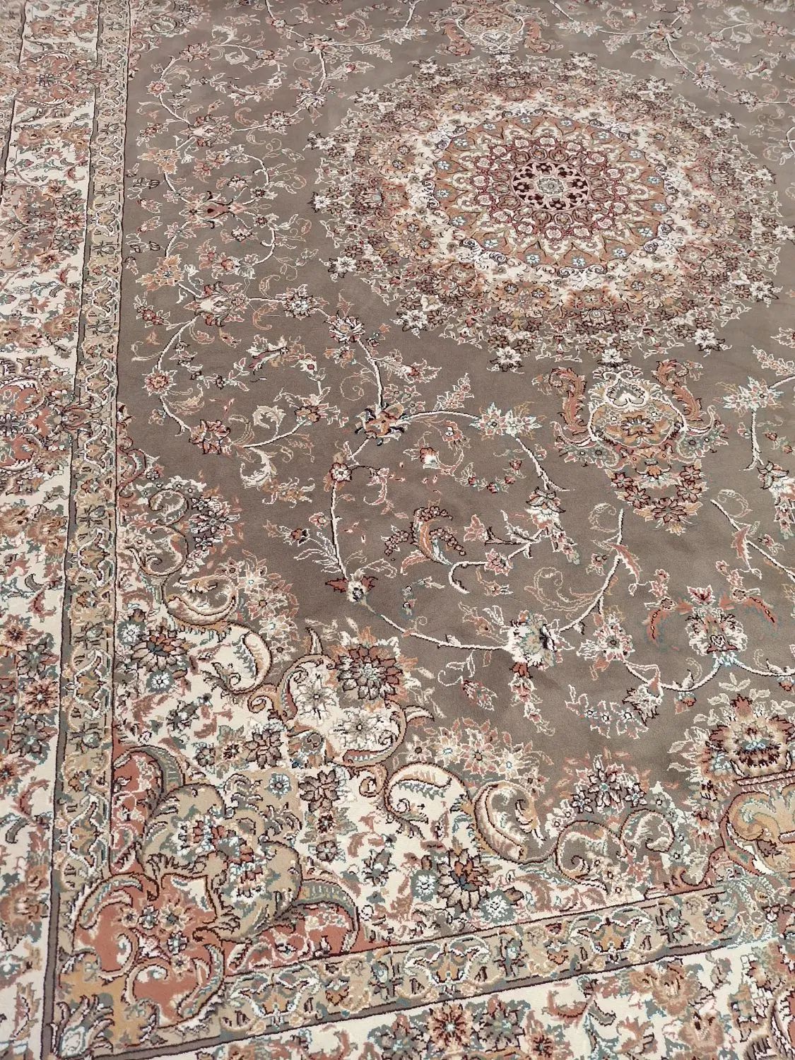 ۲ تخته فرش ۹ متری هفتصد شانه اصل   ۱۵ میلیون تومان|فرش|مهاباد (آذربایجان غربی), |دیوار