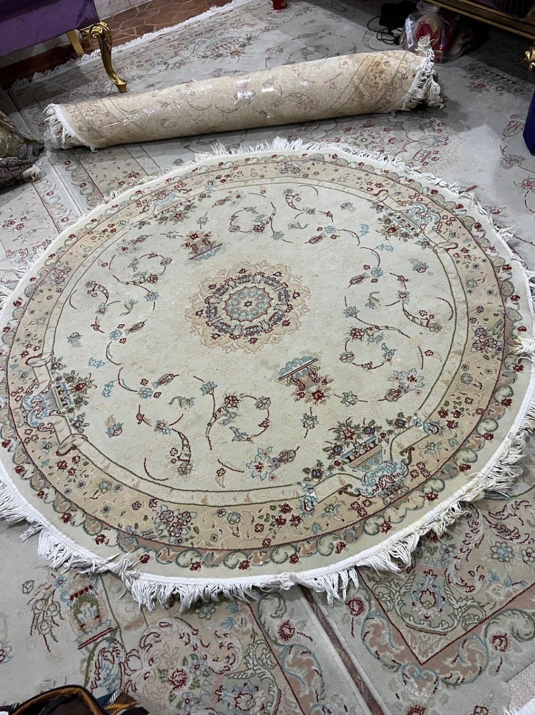 یک جفت فرش گرد خاطره کاشان با نخ ابریشم قطر ۱.۵|فرش|تهران, سلسبیل|دیوار