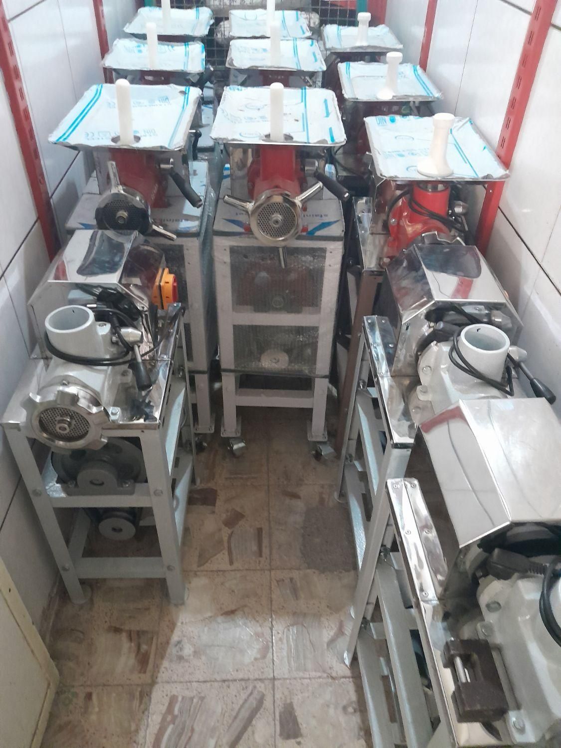 استیل امگا r / چرخ گوشت صنعتی /با ضمانت نامه کتبی|خردکن، آسیاب، غذاساز|اصفهان, رهنان|دیوار