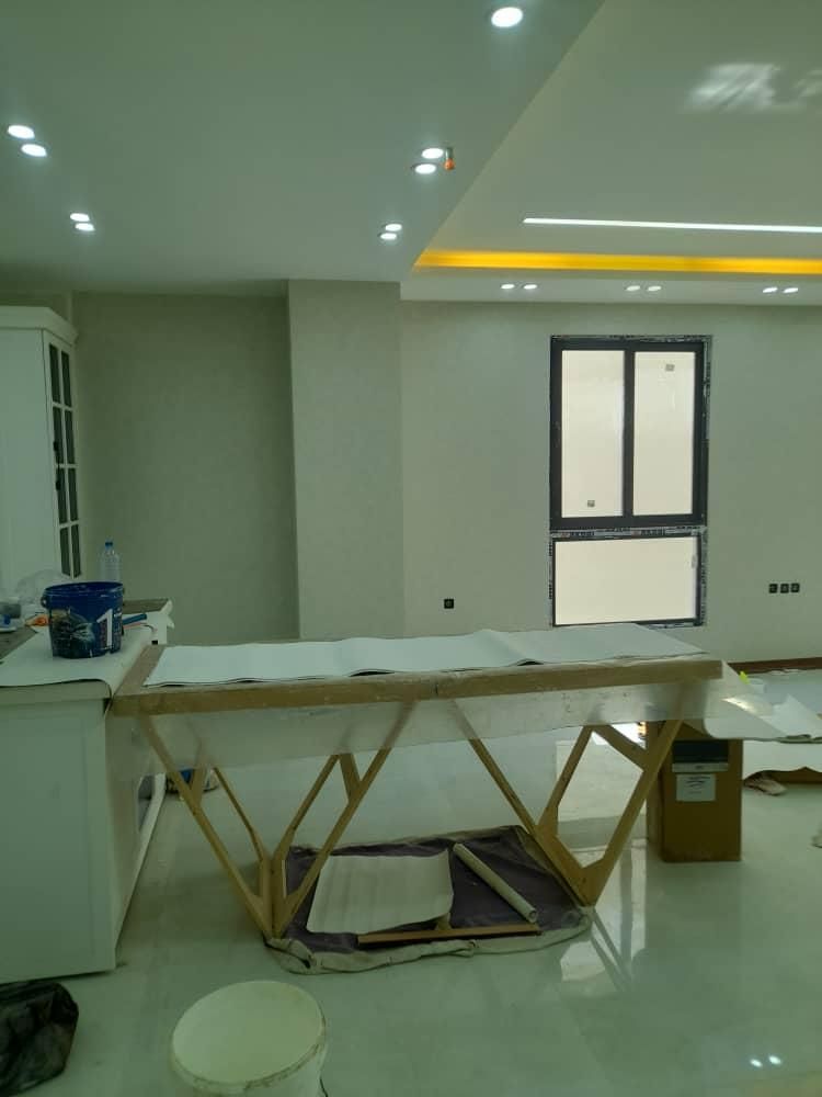 نصب کاغذ دیواری و پوستر به طور حرفه ای|خدمات پیشه و مهارت|قشم, |دیوار