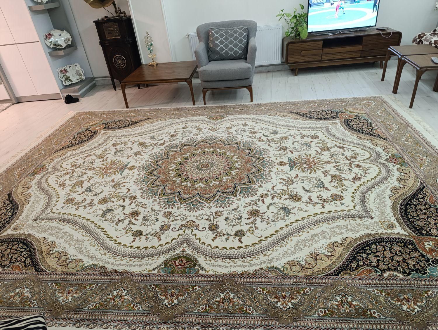 فرش 4*3 تمیز وسالم|فرش|میاندوآب, |دیوار