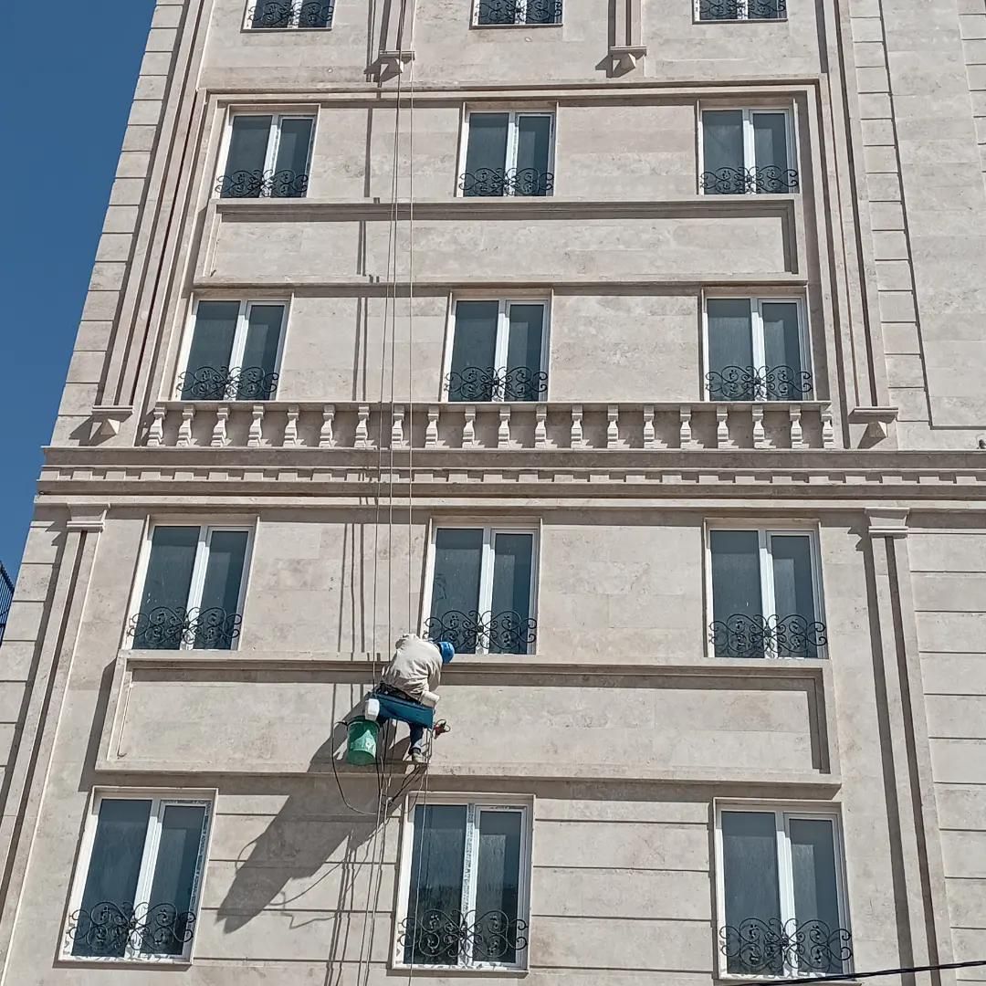 پیچ و رول پلاک تخصصی سنگ نمای ساختمان بدون داربست|خدمات پیشه و مهارت|اردبیل, |دیوار