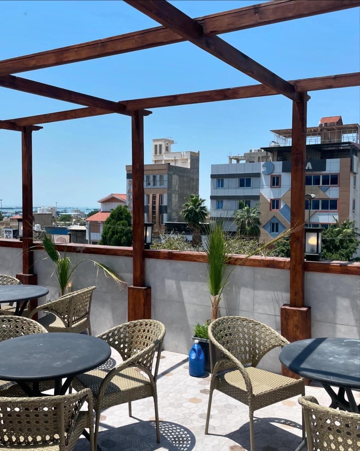 پله ،کف پله و نرده چوبی ، ترموود ، نجاری|خدمات پیشه و مهارت|بندرعباس, |دیوار