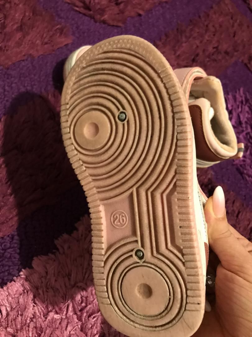 تعدادی کفش دخترانه|کفش و لباس بچه|تهران, شهرک کوهسار|دیوار