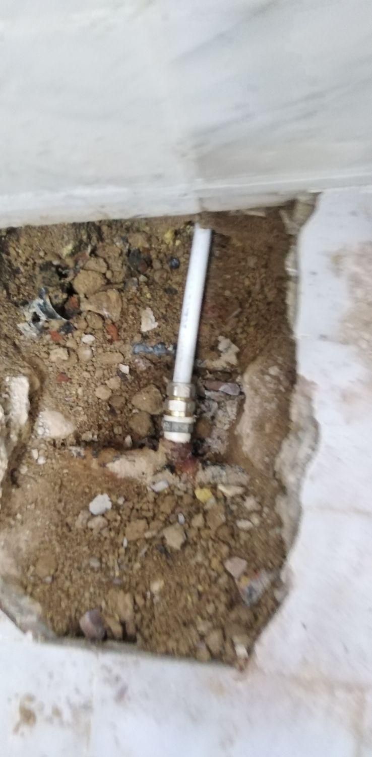 نشت یابی تعمیرات نشت یاب رطوبت تضمینی|خدمات پیشه و مهارت|شیراز, شهرک سراج‎|دیوار