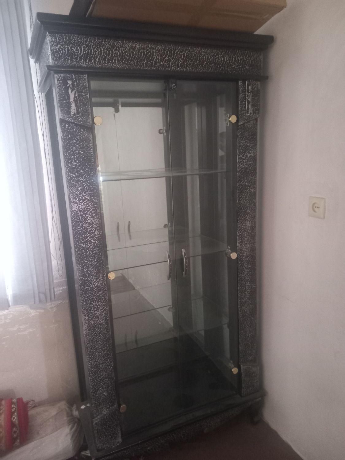 یک عدد بوفه تمیز نو|بوفه، ویترین، کنسول|اسلامآباد غرب, |دیوار