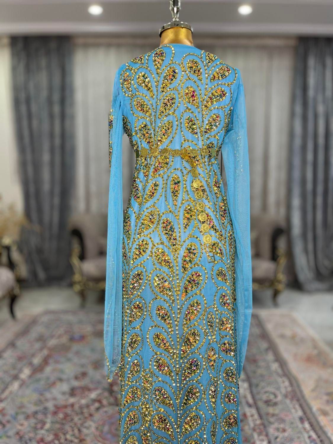 لباس های مجلل و فاخر|لباس|شهریار, شهریار|دیوار