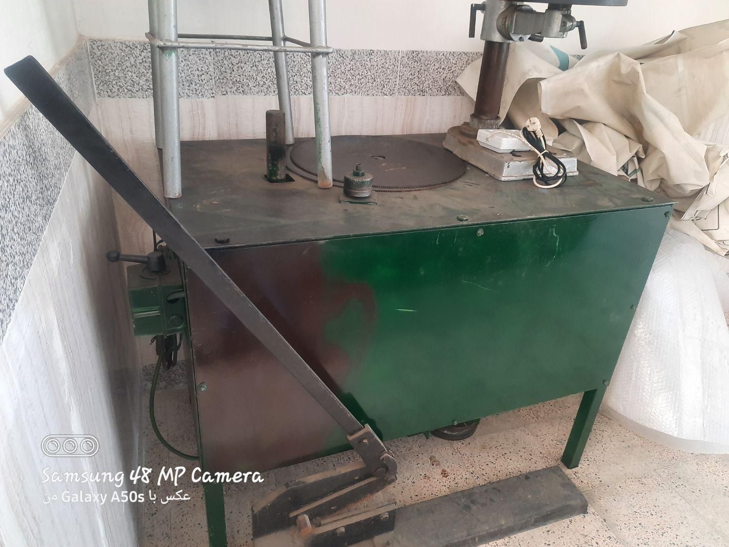 لوله خم کن برقی و لوله خم کن دستی و قیچی ورق بر|ماشین‌آلات صنعتی|اردبیل, |دیوار