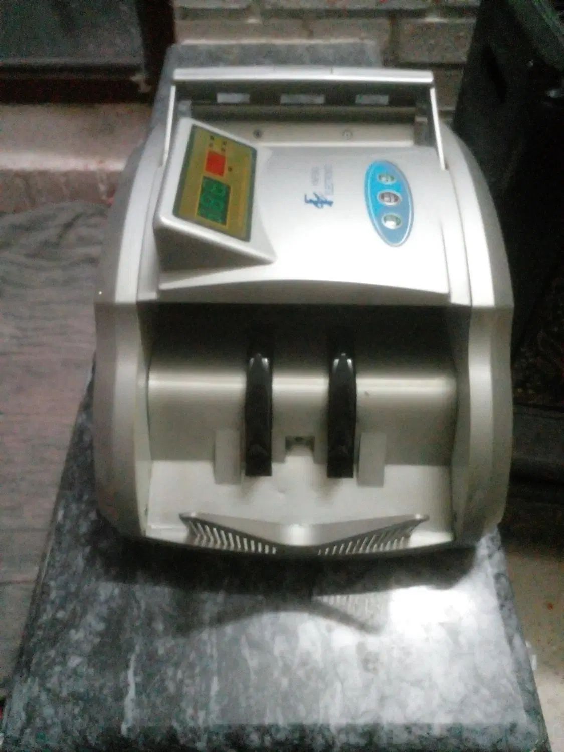 پول شمار و دلار شمار با نور UV|فروشگاه و مغازه|مشهد, هفت تیر (حافظ)|دیوار