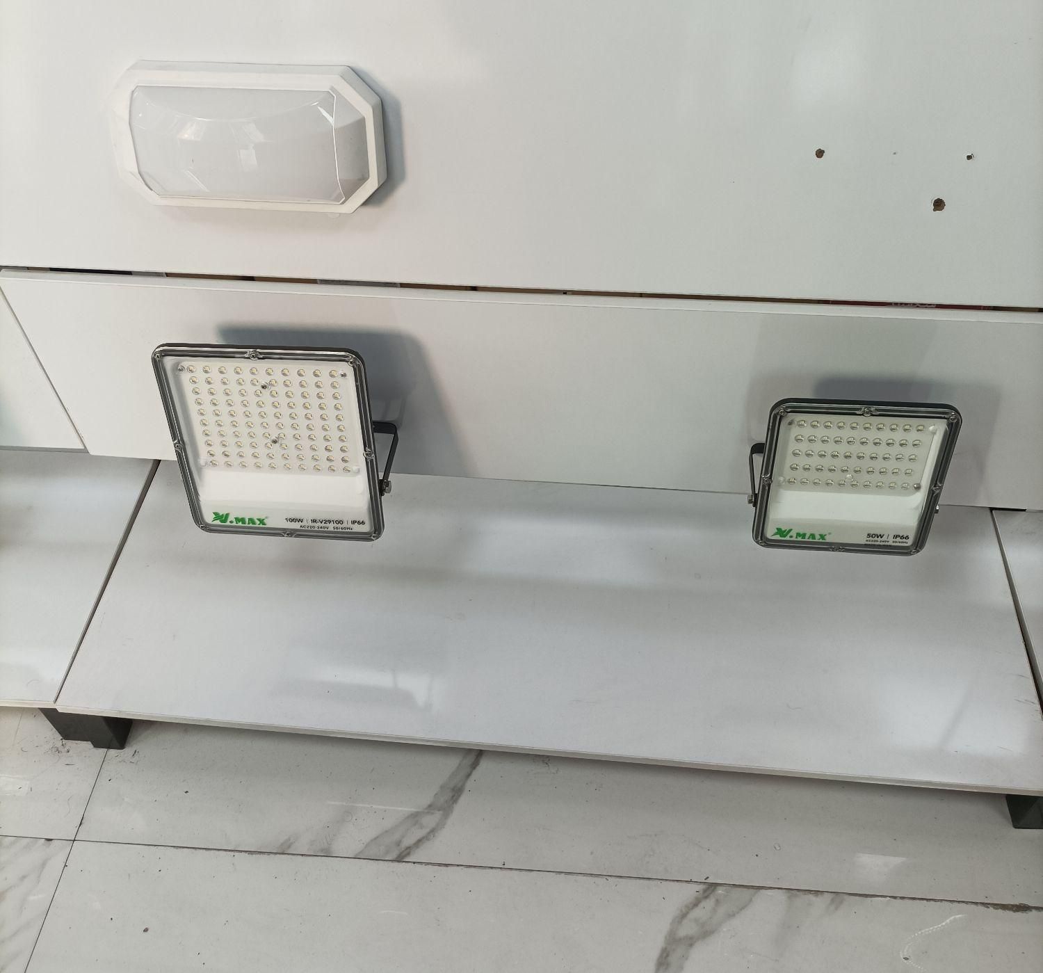 پرژکتور /پنل/هالوژن|لامپ و چراغ|تهران, شهرک ولیعصر جنوبی|دیوار