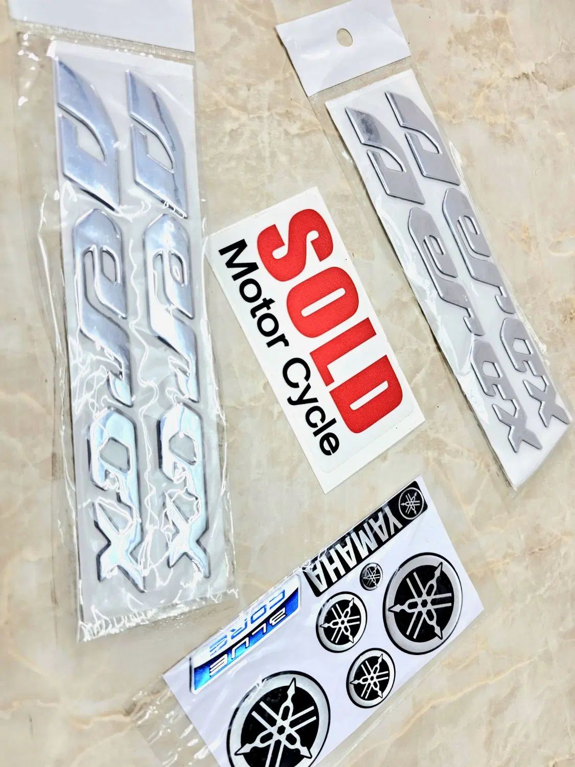 برچسب اروکس mx  و j200 و چادر موتور و پشتی انمکس|قطعات یدکی و لوازم جانبی|تهران, فلاح|دیوار