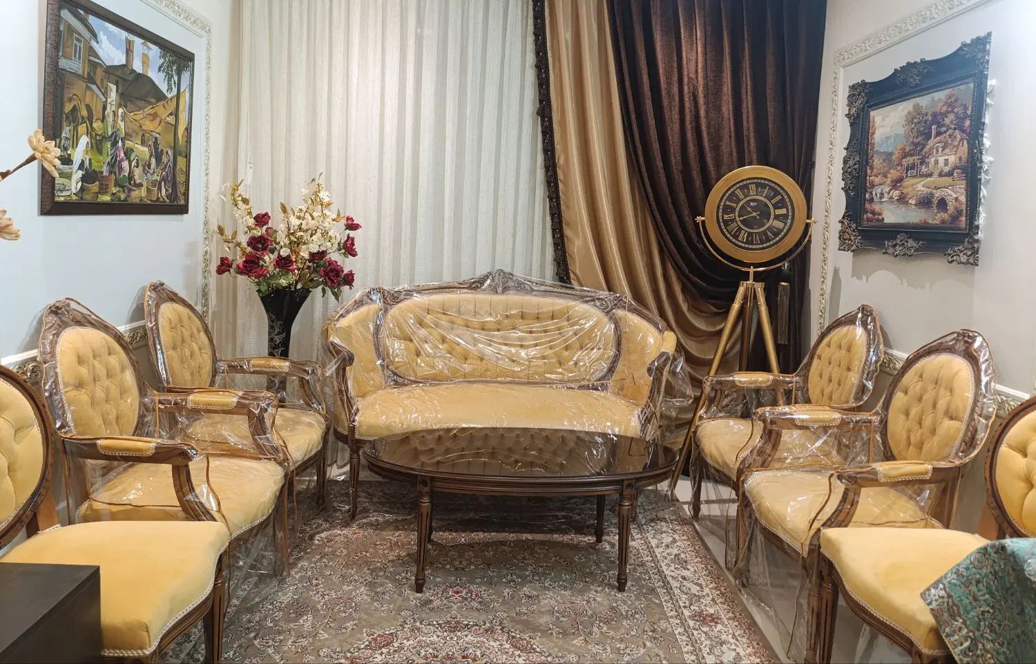 فروش مبلمان فرحی ۹نفره و ناهارخوری فرحی ۶ نفره|مبلمان خانگی و میز عسلی|مشهد, هفت تیر (آب و برق)|دیوار