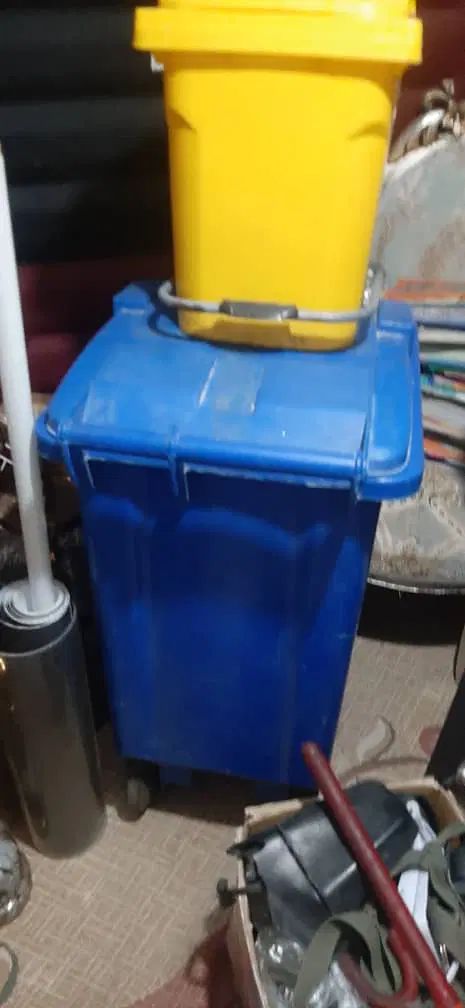 سطل زباله بزرگ و کوچک|ظروف نگهدارنده، پلاستیکی، یک‌بارمصرف|تهران, شمیران‌نو|دیوار