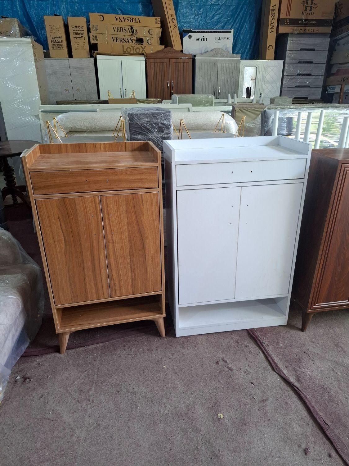 جاکفشی طایفه.جاکفشی طایفه|جاکفشی، کمد، دراور|خرم‌آباد, |دیوار