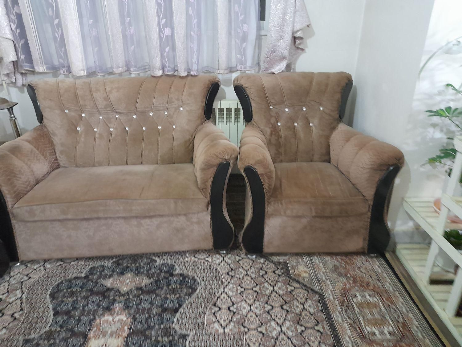مبل ۷ نفره مناسب منزل و باغ|مبلمان خانگی و میز عسلی|خمینی‌شهر, |دیوار