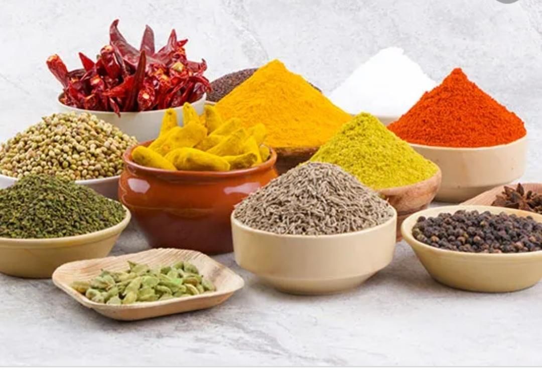 عرضه بهترین ادویه‌های تازه و خوش‌طعم|خوردنی و آشامیدنی|رشت, پل تالشان|دیوار