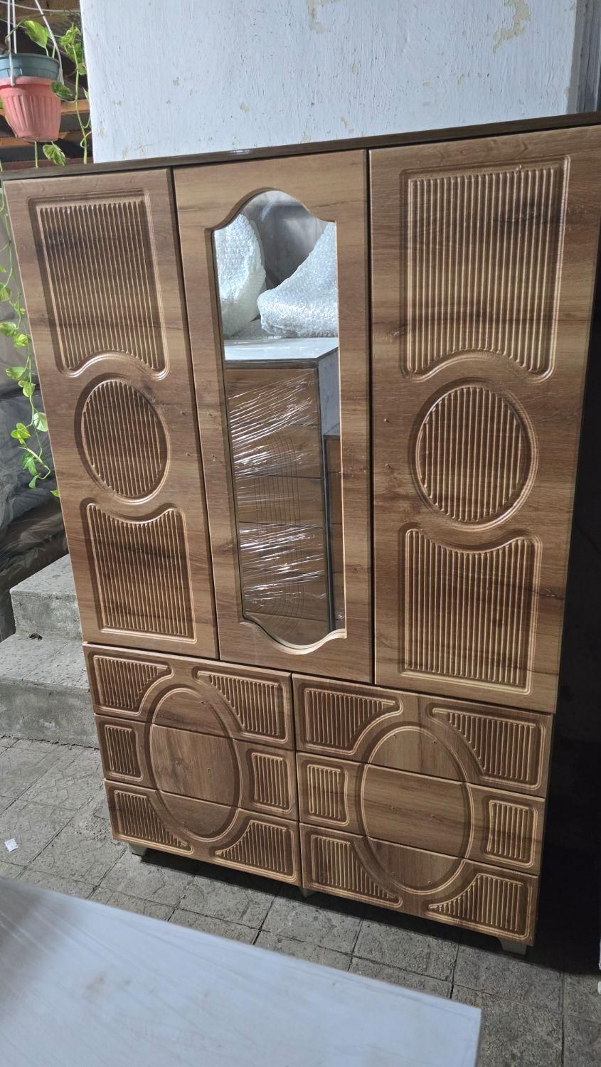 کمد دراور۱۲۰۰|جاکفشی، کمد، دراور|رشت, رودبارتان|دیوار