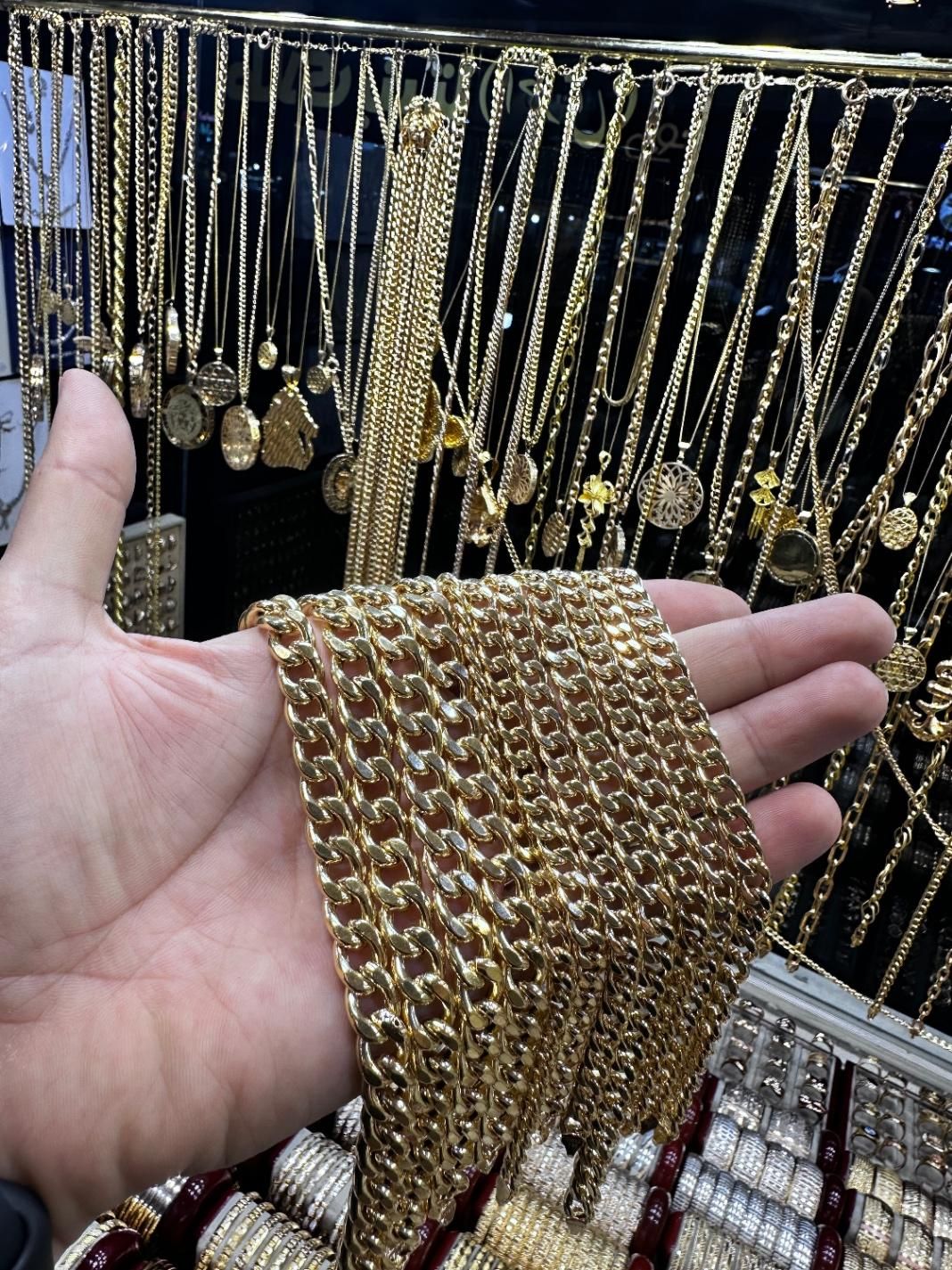 زنجیر و دستبند کارتیر 12گرم طلا بدون اجرت|جواهرات|تهران, شهرک ولیعصر جنوبی|دیوار