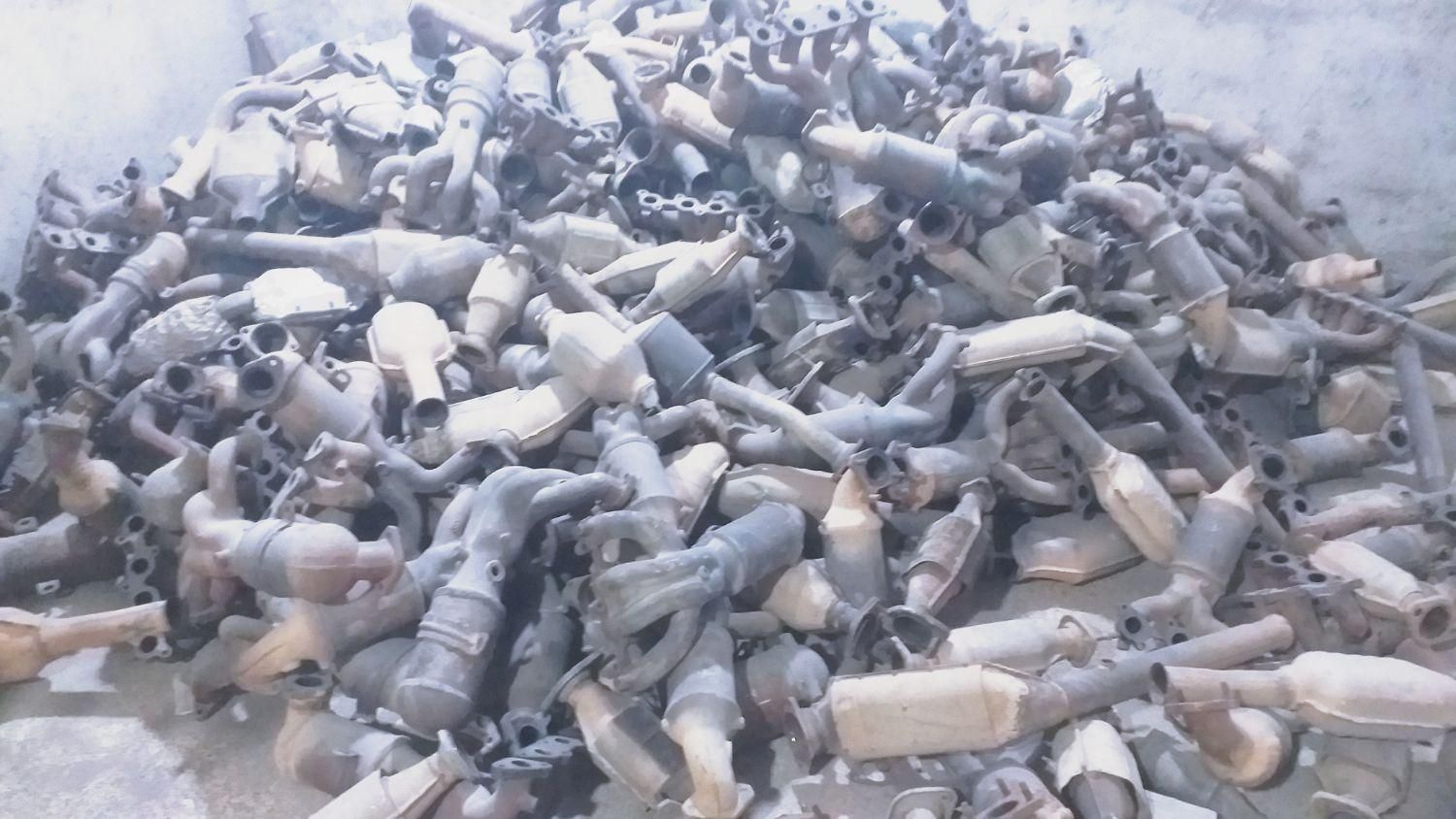 خریدوفروش کاتالیزر‌ و خاک ماشینهای ایرانی و خارجی|قطعات یدکی و لوازم جانبی|اهواز, زیباشهر|دیوار