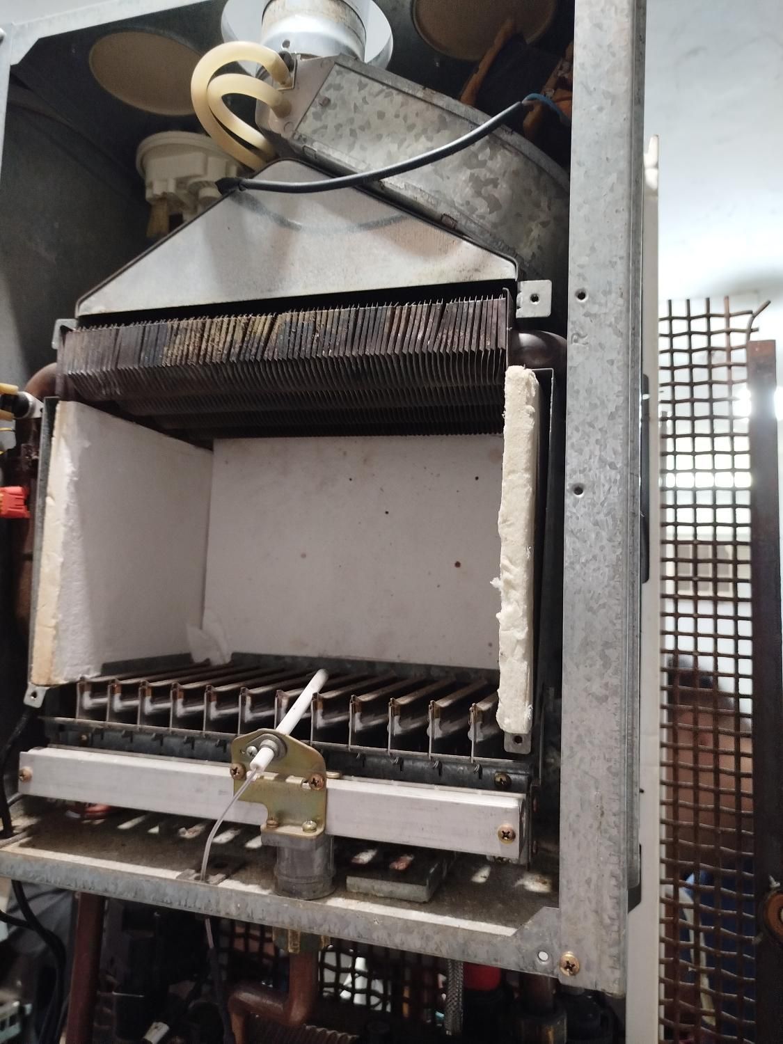 تعمیرات پکیج و آبگرمکن دیواری نوین|خدمات پیشه و مهارت|قائم‌شهر, |دیوار