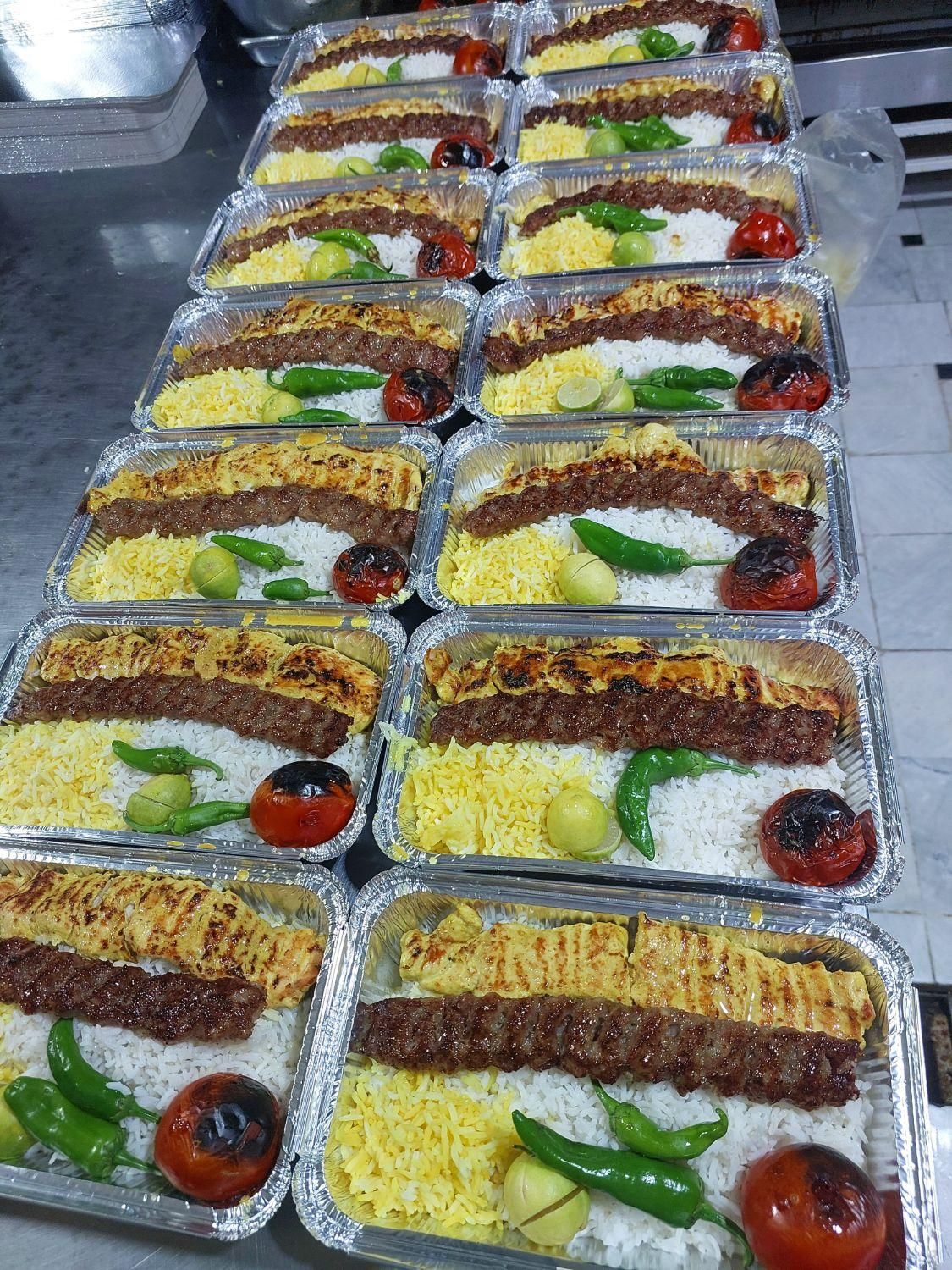 به یک نفر گارکر ساده جهت تهیه غذا نیازمندیم|استخدام خدمات فروشگاه و رستوران|قم, پردیسان|دیوار