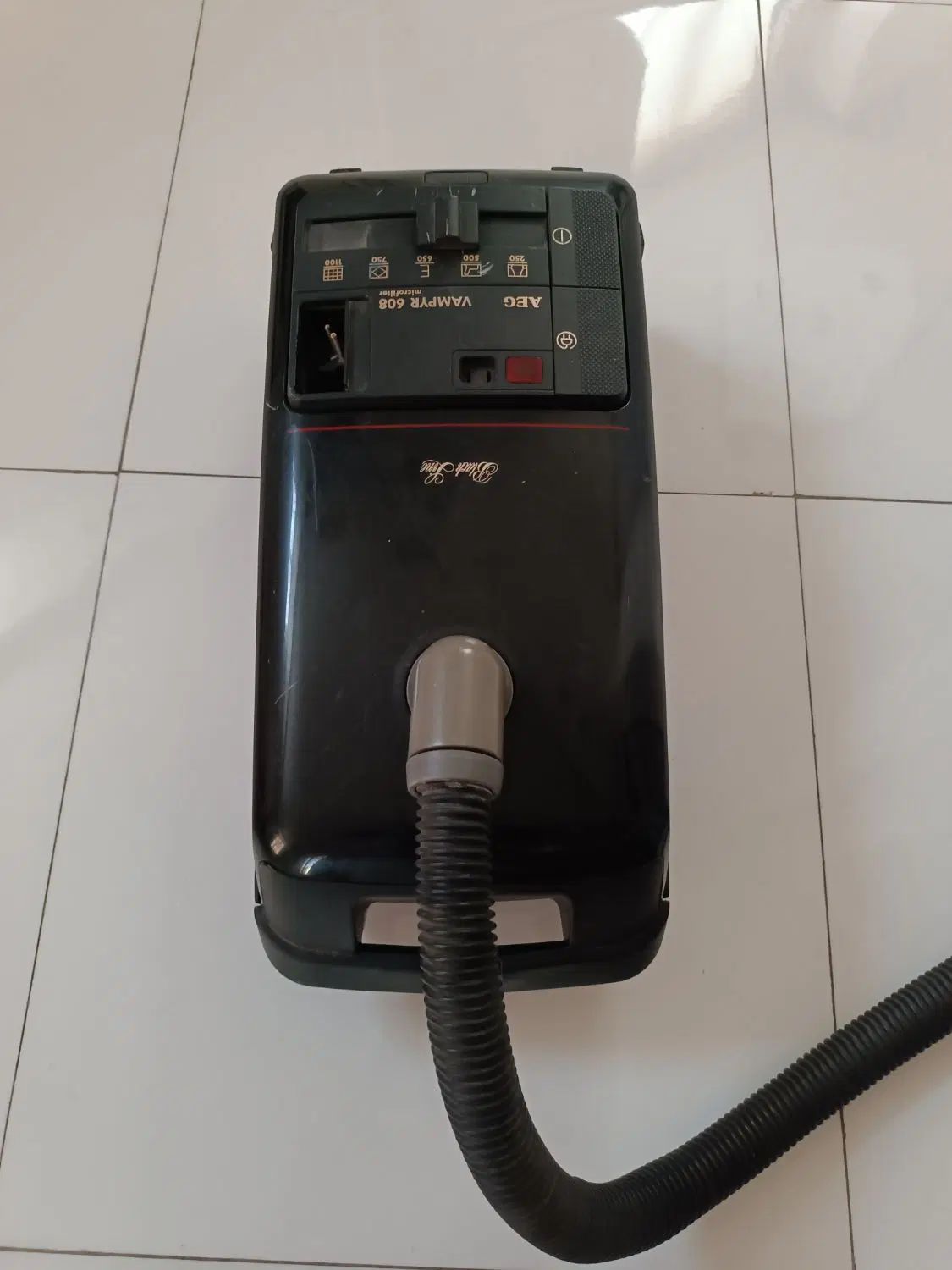 جارو برقی آلمانی اصل AEG|جاروبرقی، جارو شارژی، بخارشو|کرج, حصارک بالا|دیوار