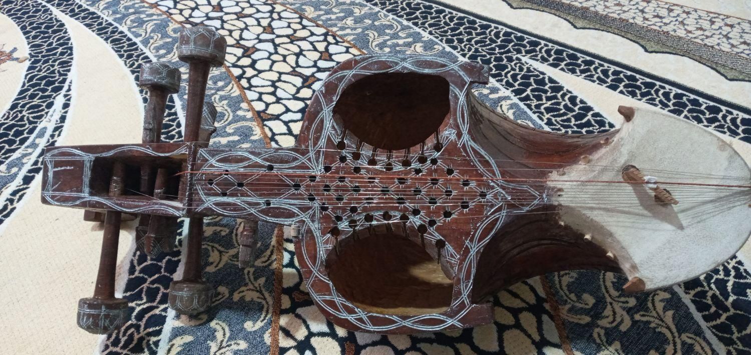 سروز بلوچی|سازهای سنتی|سراوان, |دیوار