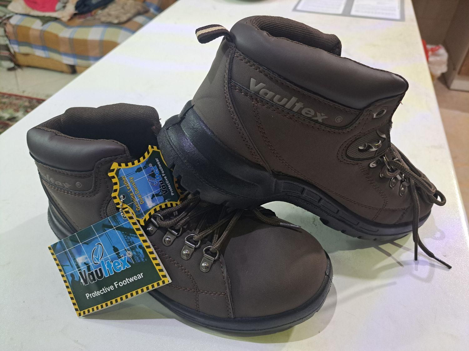 کفش ایمنی و کوهنوردی وُلتکس خارجی|کیف، کفش، کمربند|شیراز, فرهنگ شهر|دیوار