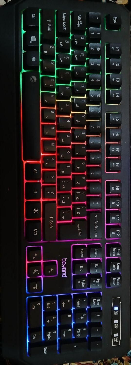 کیبورد rgb دار(لطفا عکس ها رو ببینید)|قطعات و لوازم جانبی رایانه|الیگودرز, |دیوار