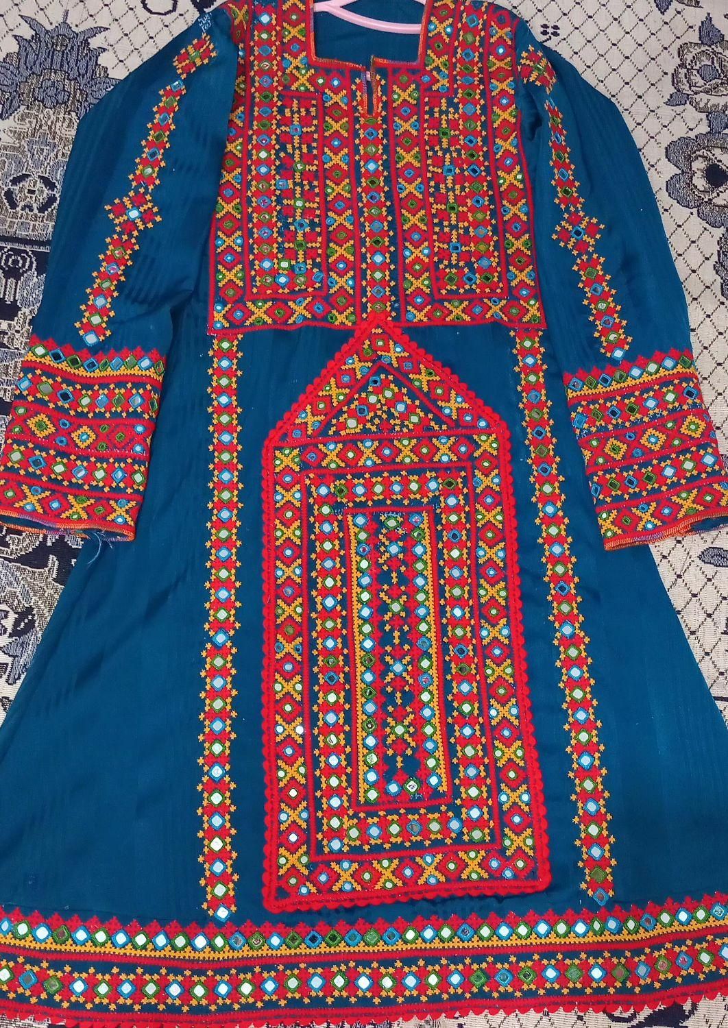 لباس مجلسی|لباس|کهنوج, |دیوار