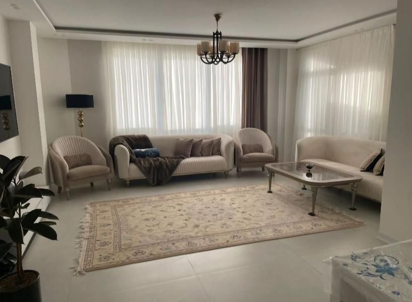 130متر 2خواب/ بازسازی شده/ 3طرف نور/ چهارباغ بالا|اجارهٔ آپارتمان|اصفهان, باغ زرشک|دیوار