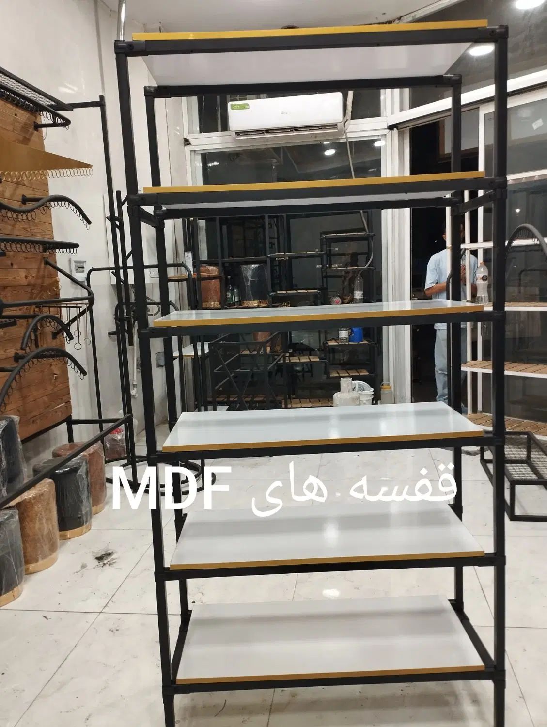 نظم دهند انواع قفسه های دیواری و ایستاده استند گل|فروشگاه و مغازه|تهران, شکوفه (عبدل آباد)|دیوار