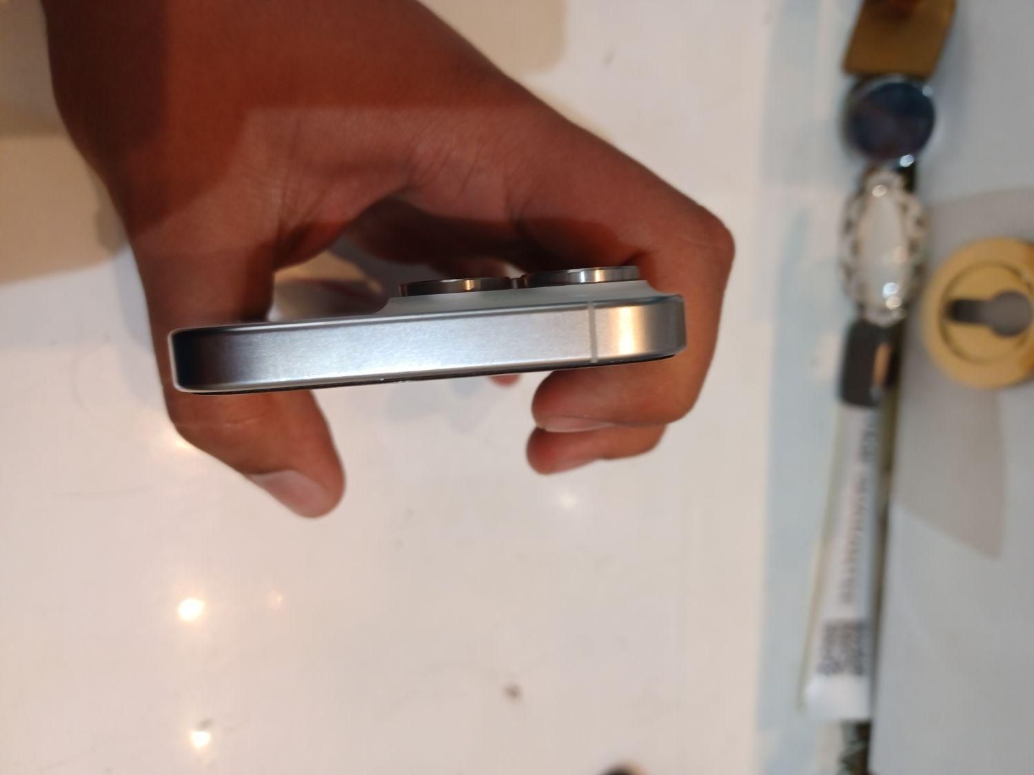اپل iPhone 15 Pro با حافظهٔ ۱۲۸ گیگابایت|موبایل|تهران, اوقاف|دیوار
