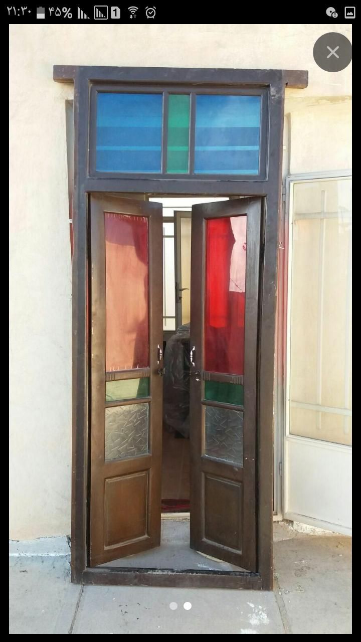 درب چوبی قدیمی|کلکسیون اشیاء عتیقه|خمینی‌شهر, |دیوار