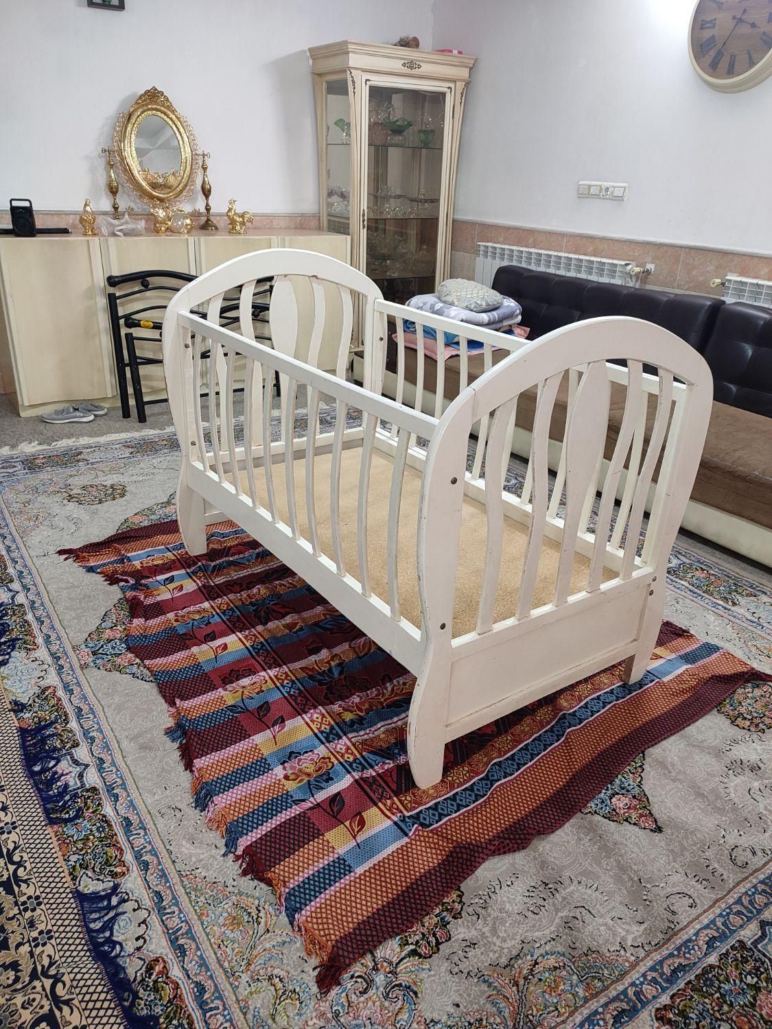 تخت کودک|تخت و سرویس خواب|قم, شهدا|دیوار