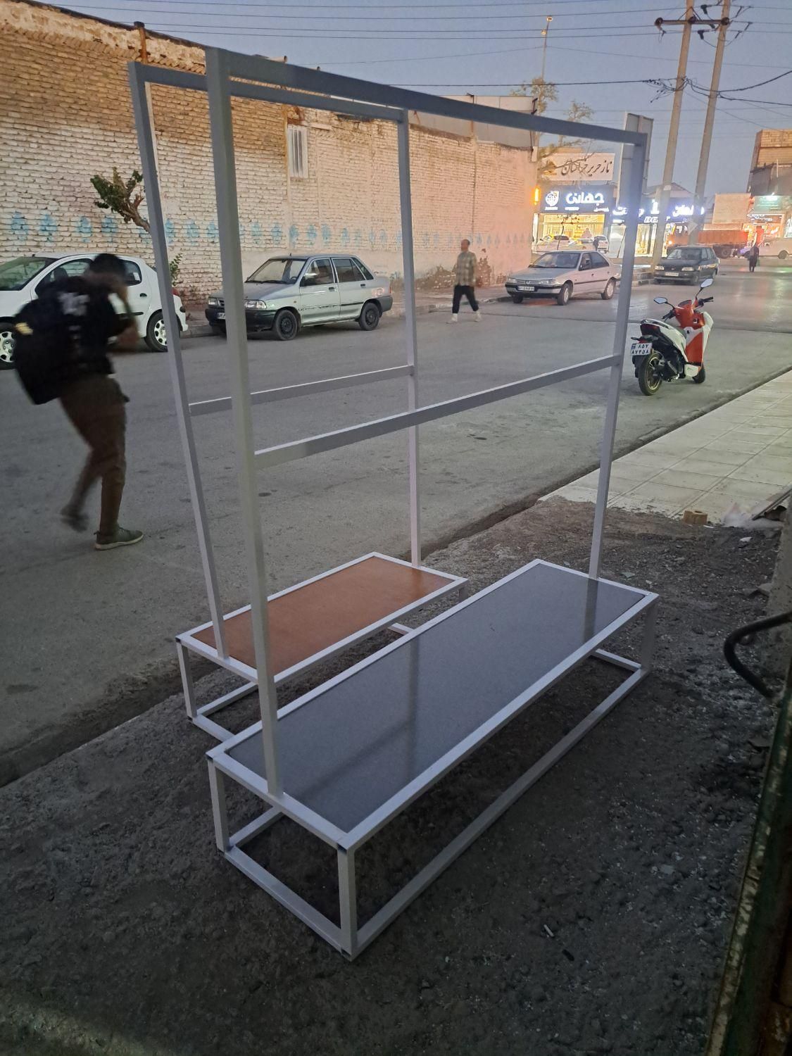 رگال،شلف،کتابخانه|کتابخانه، شلف، قفسههای دیواری|مشهد, خواجه ربیع|دیوار