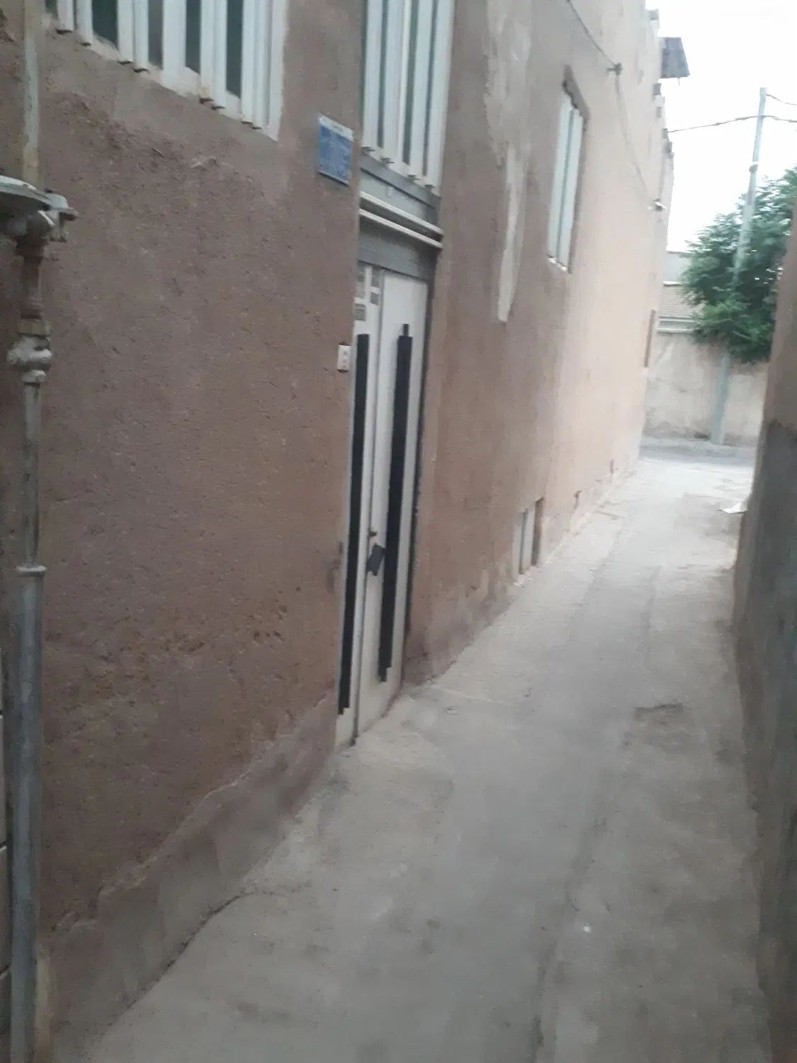 خانه دربست کوچه روشن و یک راه خیابان شریعتی۵۵متری|اجارهٔ خانه و ویلا|کاشان, گبرها|دیوار