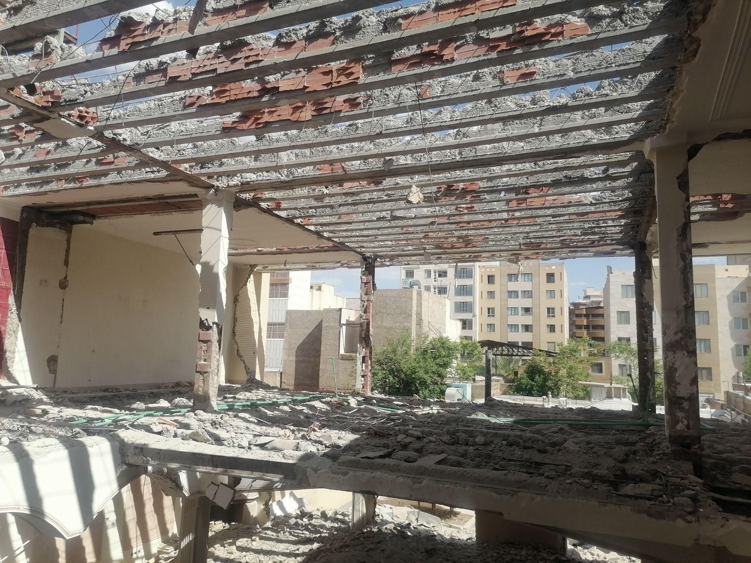 عملیات تخریب ساختمان، گودبرداری،خاکبرداری،شفته|خدمات پیشه و مهارت|کرمان, |دیوار