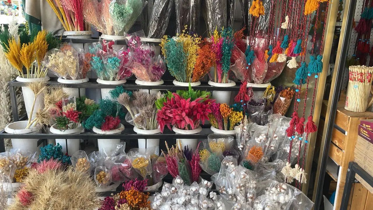 به کارگر آقا وخانم نیازمندیم برای کار در کارگاه گل|استخدام صنعتی، فنی، مهندسی|رباط‌کریم, انجم آباد|دیوار