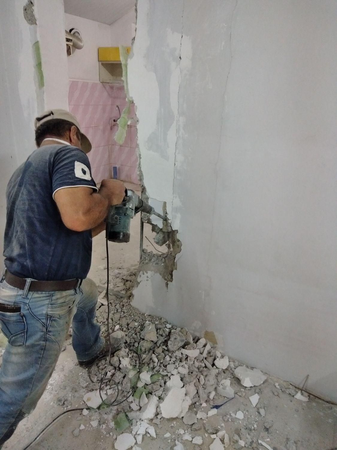 تخریب داخلی و بیرونی ساختمان|خدمات پیشه و مهارت|رشت, یخسازی|دیوار