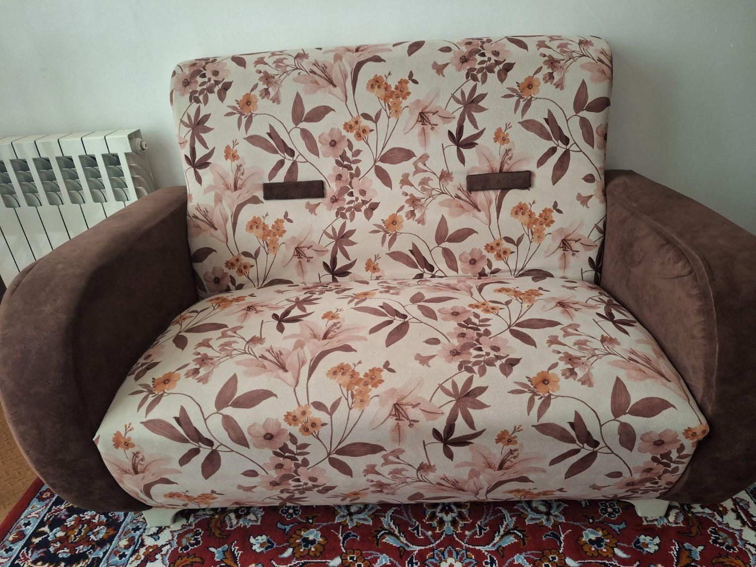 مبل ۷ نفره تمیز|مبلمان خانگی و میز عسلی|رشت, گلباغ نماز|دیوار