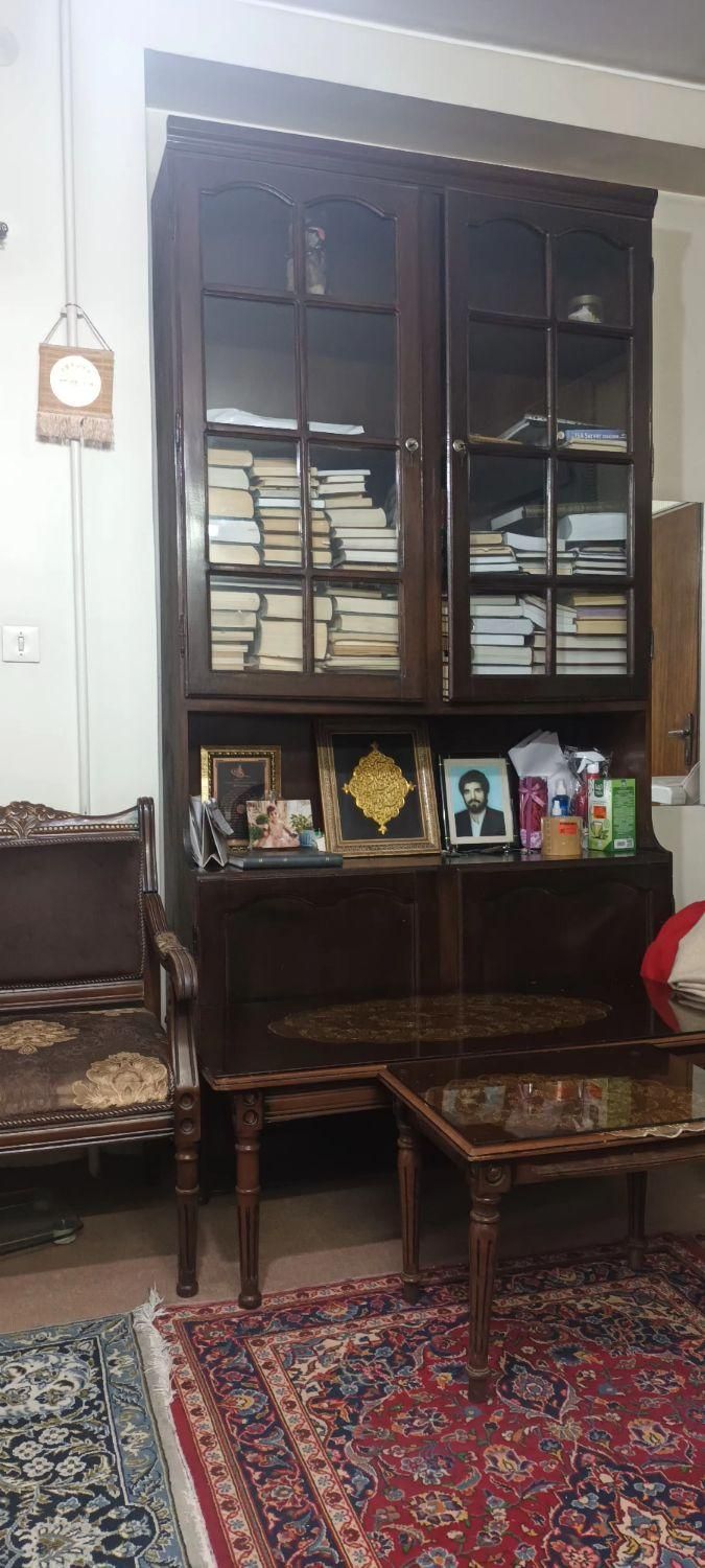 سه عدد کتابخانه یکی درب دار دو تا بدون در|کتابخانه، شلف، قفسه‌های دیواری|تهران, شمیران‌نو|دیوار