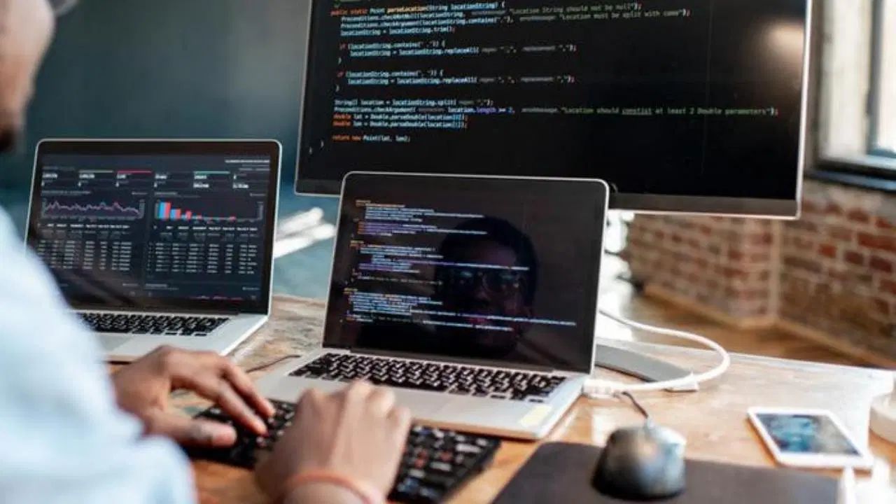 برنامه‌نویس HTML و پایتون حرفه‌ای آماده همکاری|خدمات رایانه‌ای و موبایل|تبریز, |دیوار